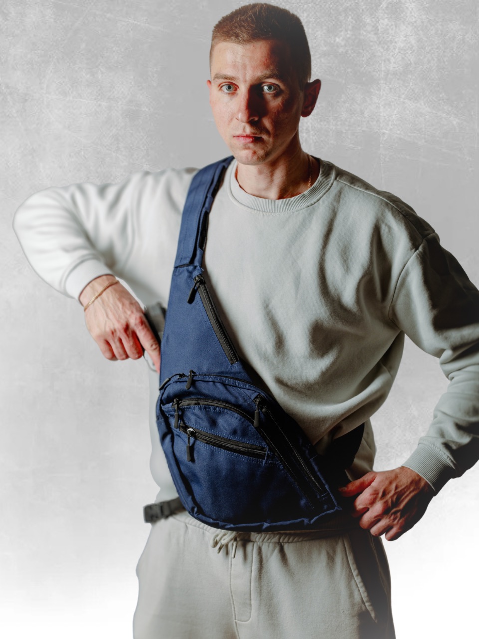 Сумка спортивная мужская через плечо для скрытого ношения пистолета